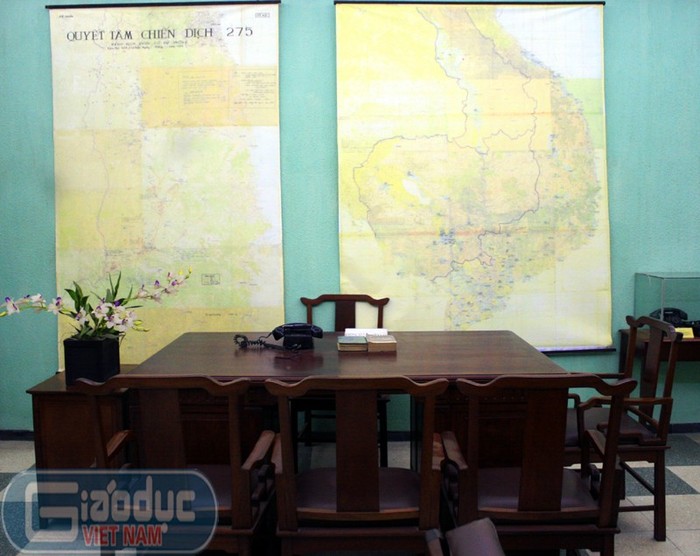 Tại căn phòng này, ngày 7.4.1975, Đại tướng Võ Nguyên Giáp đã gửi điện lệnh cho toàn quân mở chiến dịch Hồ Chí Minh: "Thần tốc, thần tốc hơn nữa, táo bạo, táo bạo hơn nữa, tranh thủ từng giờ, từng phút xốc tới mặt trận, giải phóng miền Nam, quyết chiến và quyết thắng".